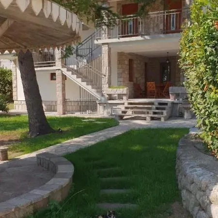 D Apartment *
